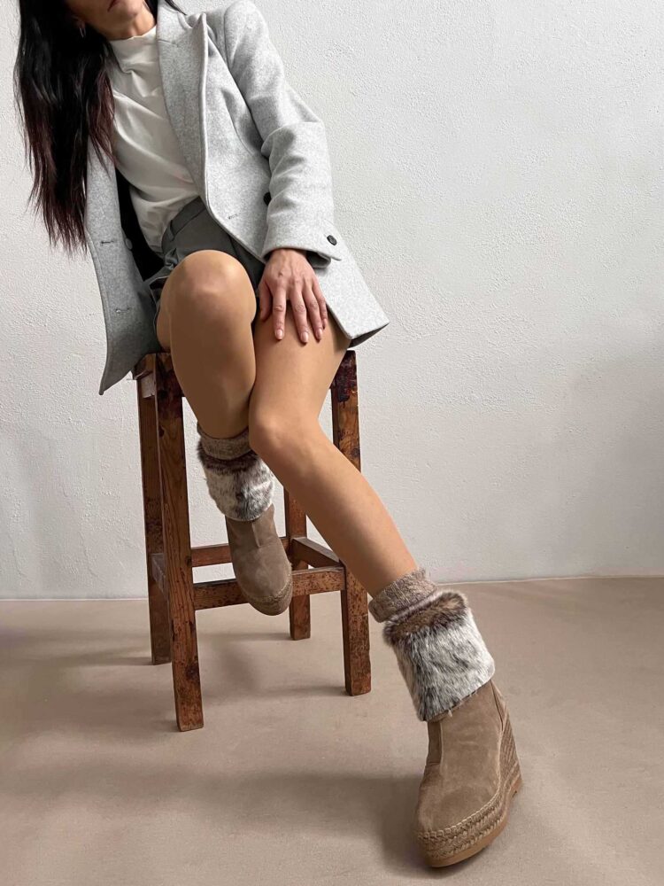 Bota cuña mujer invierno beige moda