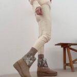 Women's winter boot beige comfortable