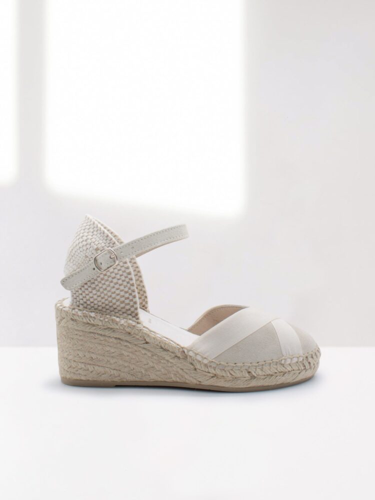 espadrilles with esparto wedges